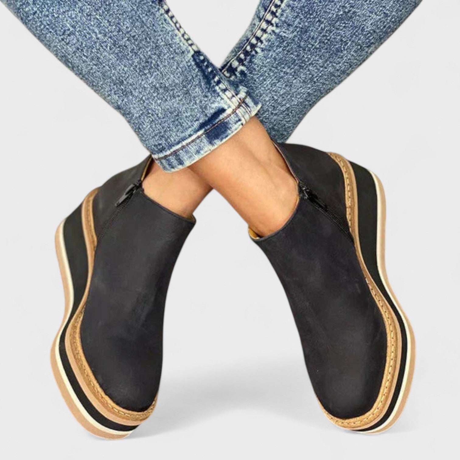 Hilla - Ylelliset nahkasaappaat