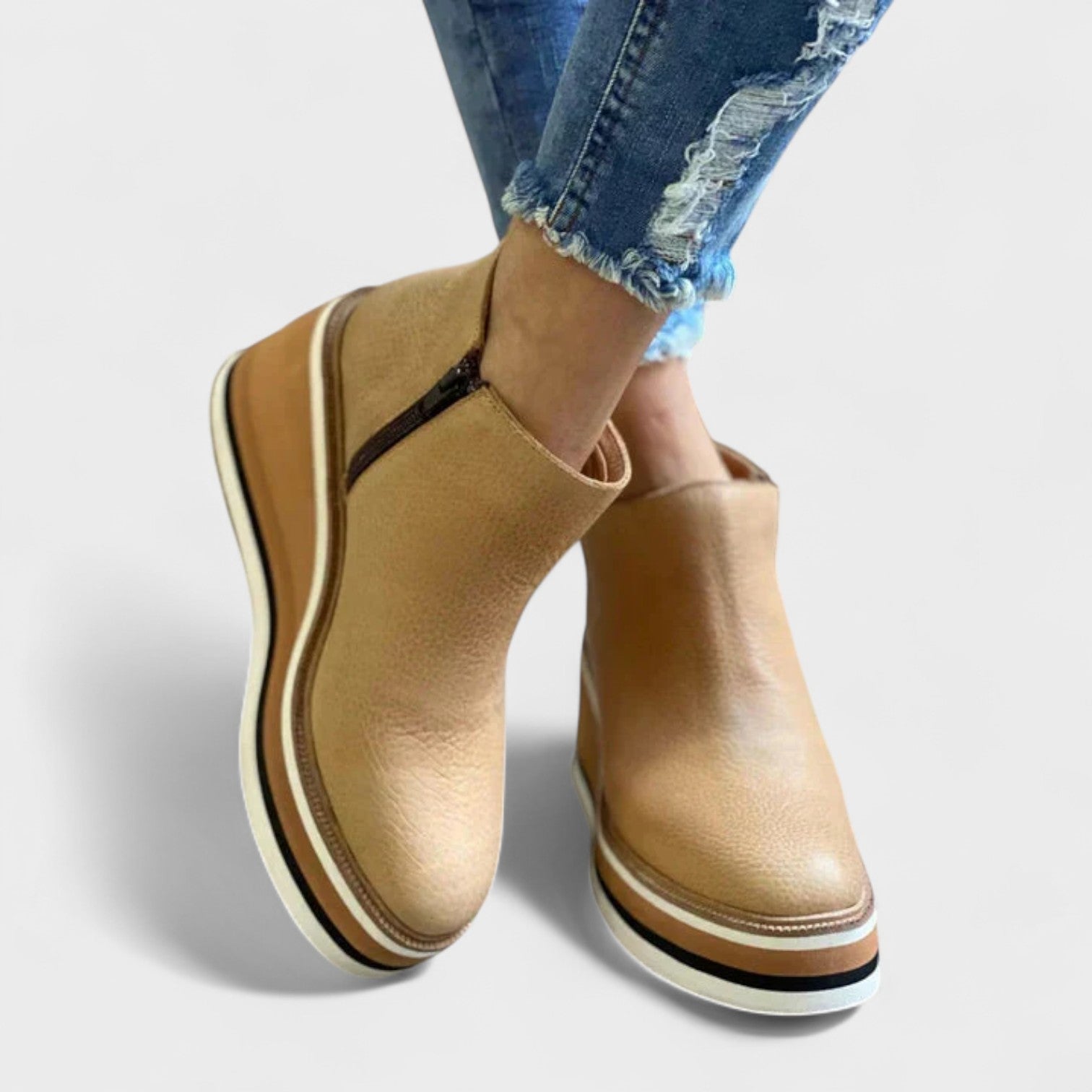 Hilla - Ylelliset nahkasaappaat