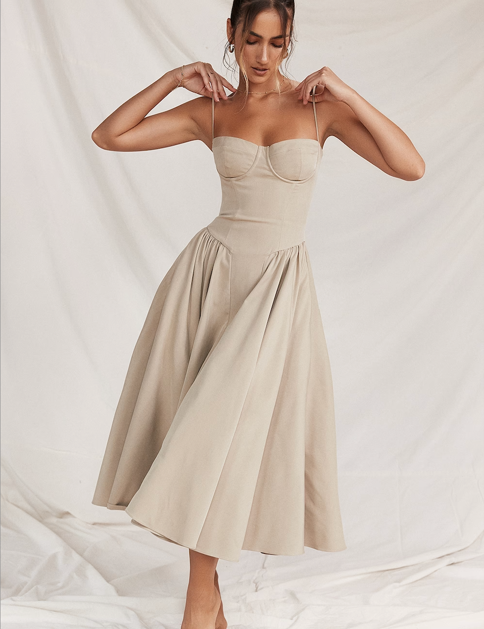 Siiri - mekko elegantti