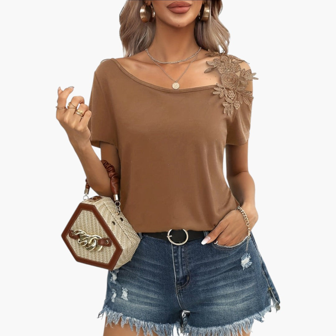 Elsa - paita leveällä pääntiellä ja kukkakoristeella