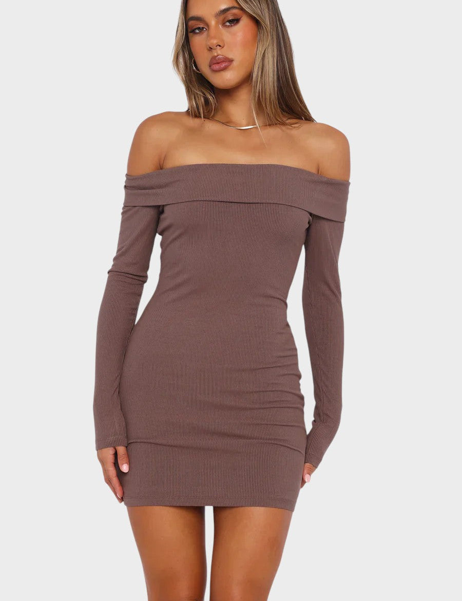 Inka - Ajaton olkapäät paljastava mekko